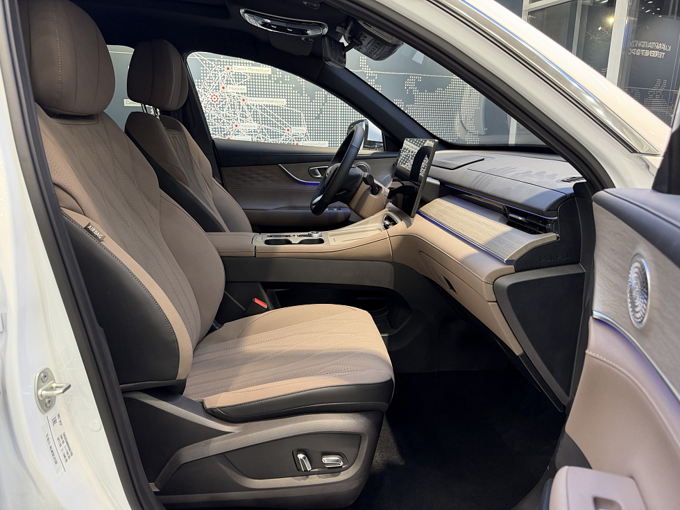 TENET T8 Ультра 4WD, белый