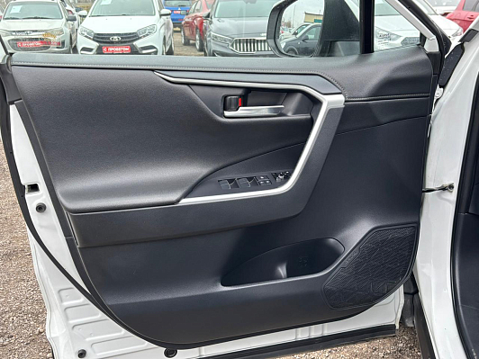 Toyota RAV4 Комфорт, 2021 года, пробег 85699 км