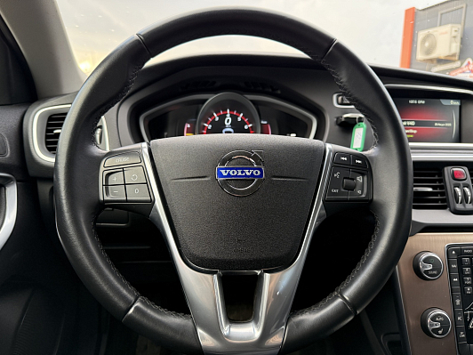 Volvo V40 Cross Country Summum, 2016 года, пробег 100000 км