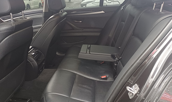 BMW 5 серии, 2016 года, пробег 235039 км