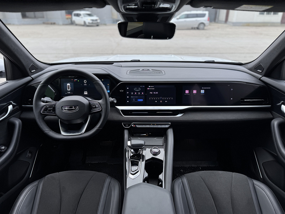 Geely Monjaro Flagship (2023-2025), белый