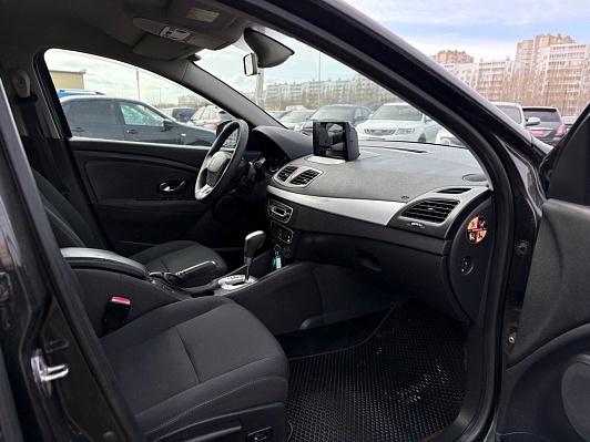 Renault Fluence Expression, 2011 года, пробег 180810 км