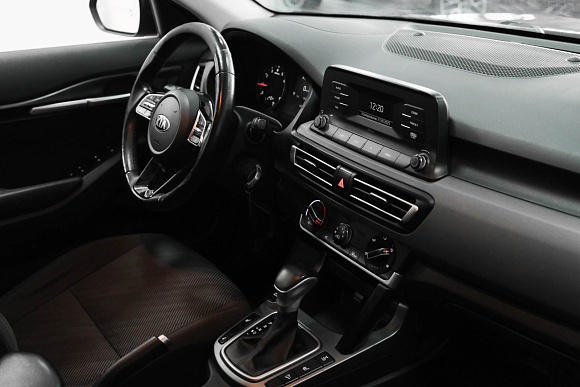 Kia Seltos Comfort, 2021 года, пробег 124700 км