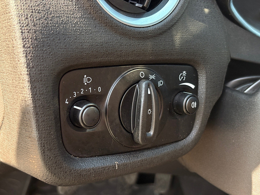 Ford Fiesta Trend, 2015 года, пробег 210128 км