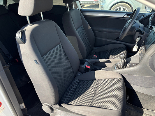 Volkswagen Golf, 2012 года, пробег 126258 км