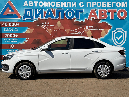 Lada (ВАЗ) Vesta, 2023 года, пробег 15000 км