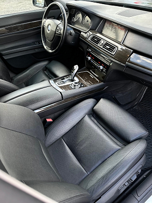 BMW 7 серии, 2013 года, пробег 126042 км