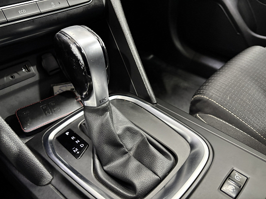 Renault Megane, 2019 года, пробег 121942 км