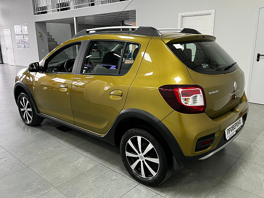 Renault Sandero Privilege, 2017 года, пробег 93000 км