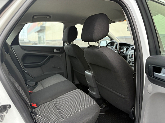 Ford Focus Ghia, 2010 года, пробег 371321 км