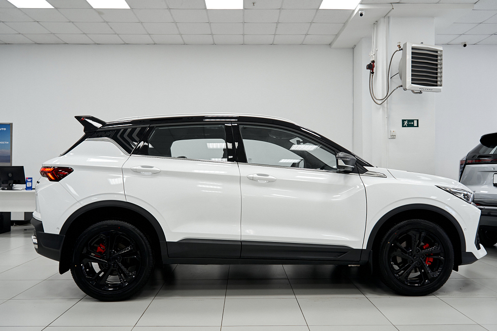Geely Coolray Exclusive, белый