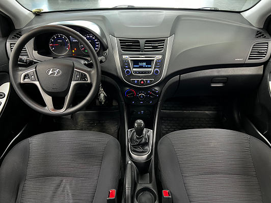 Hyundai Solaris, 2016 года, пробег 122815 км