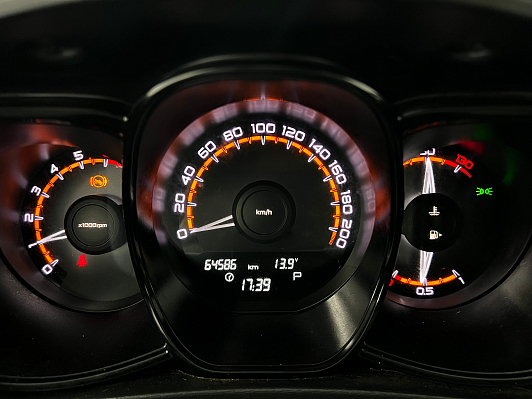 Lada (ВАЗ) Vesta Luxe, 2021 года, пробег 65000 км