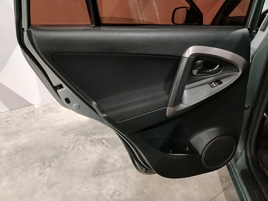 Toyota RAV4 Луна+, 2007 года, пробег 304500 км