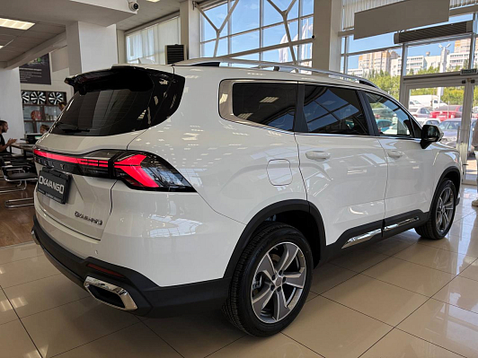 Geely Okavango Flagship, белый