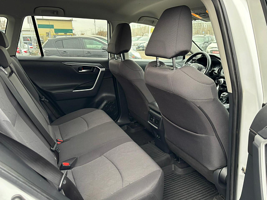 Toyota RAV4 Комфорт, 2021 года, пробег 85699 км