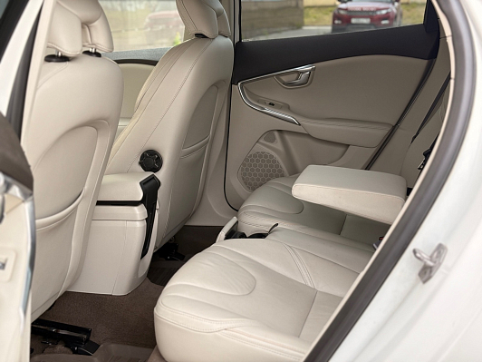 Volvo V40 Cross Country, 2014 года, пробег 153170 км