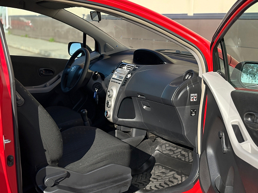 Toyota Yaris, 2007 года, пробег 157869 км