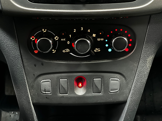 Renault Sandero Life, 2020 года, пробег 27950 км