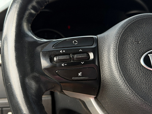 Kia Rio Лига Европы, 2019 года, пробег 137304 км