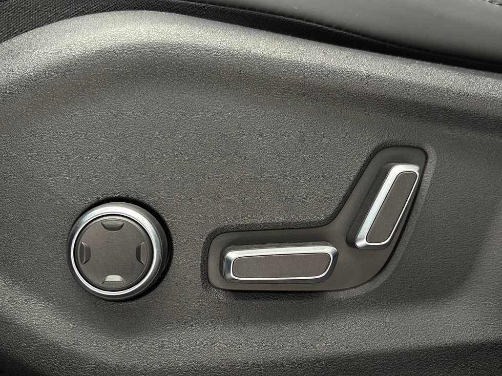 Geely Monjaro Luxury, черный