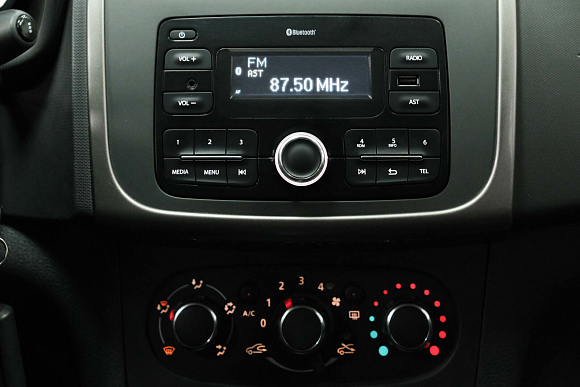 Renault Sandero Life, 2020 года, пробег 47582 км