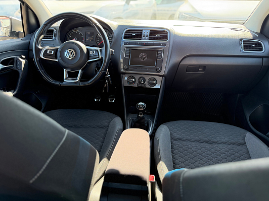 Volkswagen Polo Drive, 2018 года, пробег 123400 км