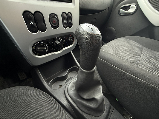 Renault Sandero Expression, 2014 года, пробег 134000 км