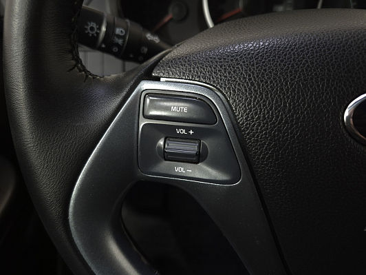 Kia Rio Luxe, 2016 года, пробег 132570 км