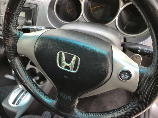 Honda Fit, 2005 года, пробег 151871 км