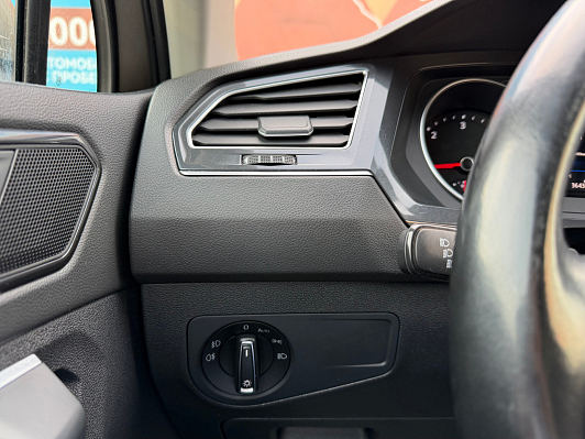 Volkswagen Tiguan Highline, 2018 года, пробег 96000 км