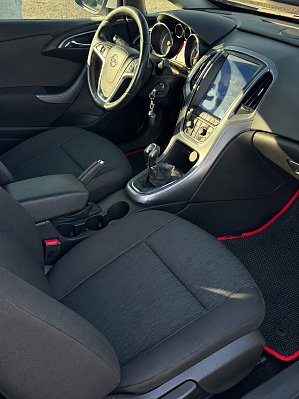 Opel Astra Sport, 2013 года, пробег 180917 км