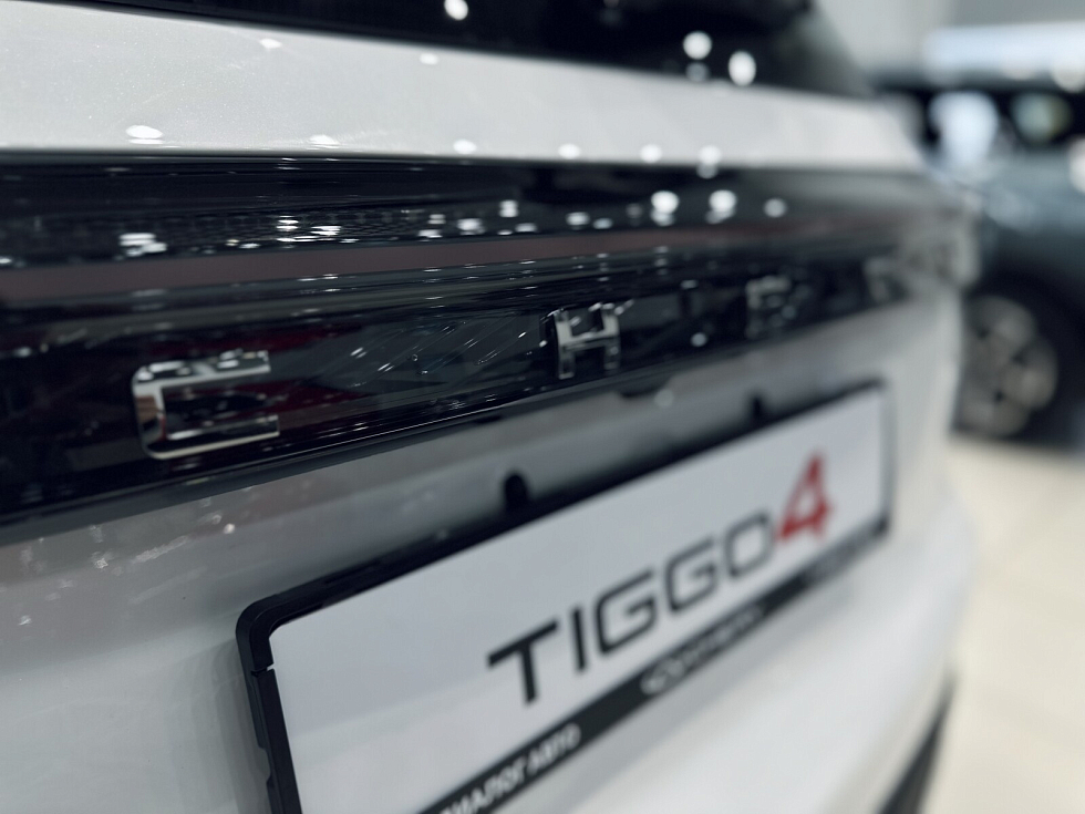 Chery Tiggo 4 MT Line, белый
