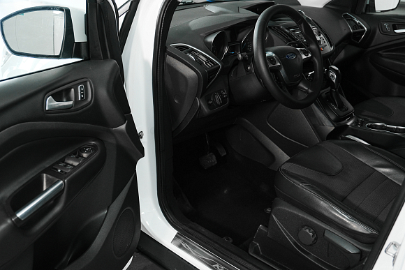 Ford Kuga Titanium, 2013 года, пробег 113700 км