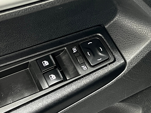 Lada (ВАЗ) Vesta 50 Anniversary, 2018 года, пробег 175000 км