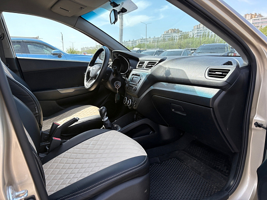 Kia Rio Luxe, 2013 года, пробег 201456 км