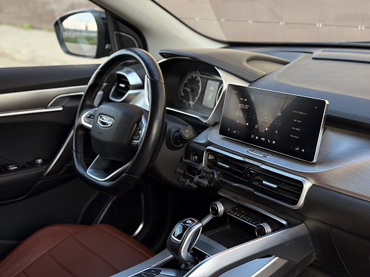 Geely Coolray Luxury, 2021 года, пробег 54040 км