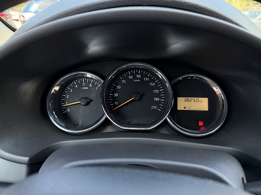 Renault Logan Access, 2021 года, пробег 38245 км