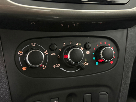 Renault Sandero Stepway Life, 2019 года, пробег 42170 км