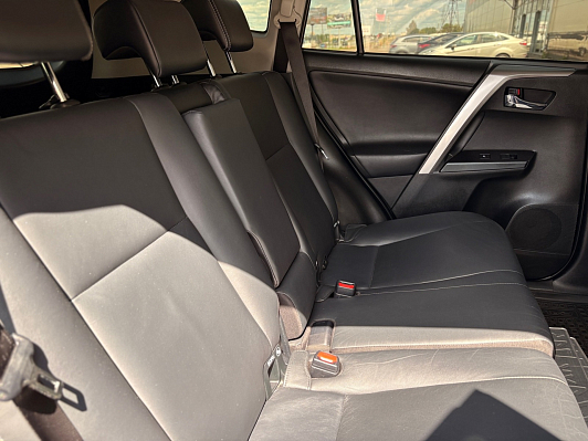 Toyota RAV4 Exclusive, 2016 года, пробег 119747 км