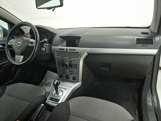 Opel Astra, 2011 года, пробег 164212 км