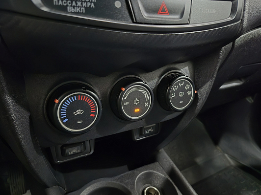 Mitsubishi ASX, 2013 года, пробег 210850 км