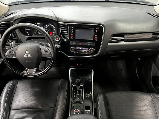 Mitsubishi Outlander Instyle, 2017 года, пробег 113625 км