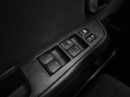 Nissan Tiida, 2010 года, пробег 226257 км