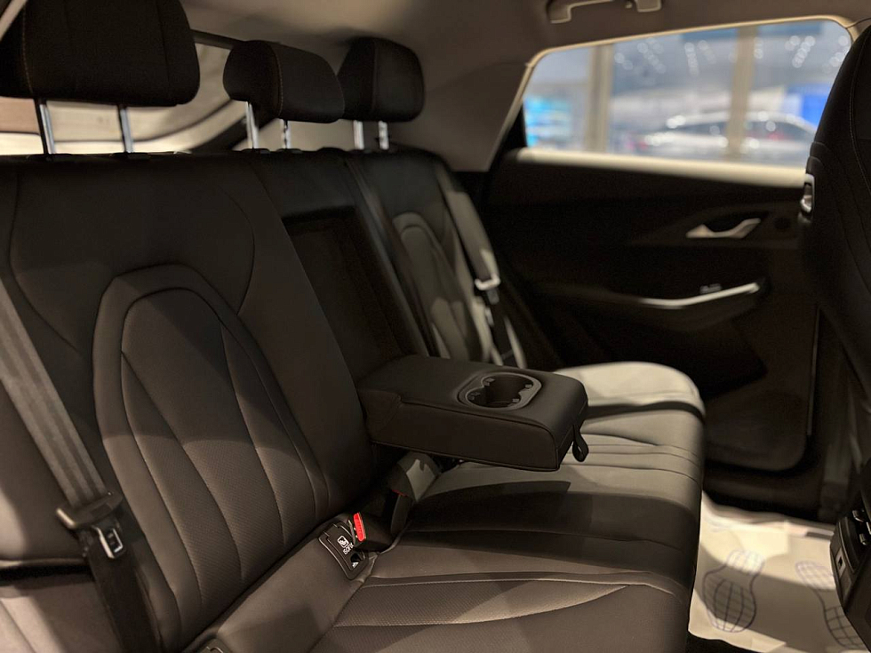 Omoda C5 Ultimate, серебряный