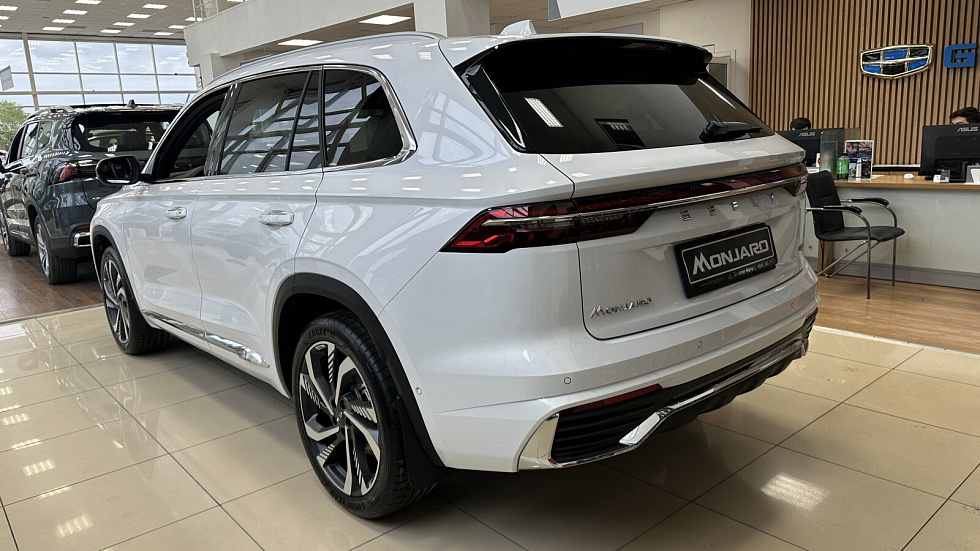 Geely Monjaro , белый