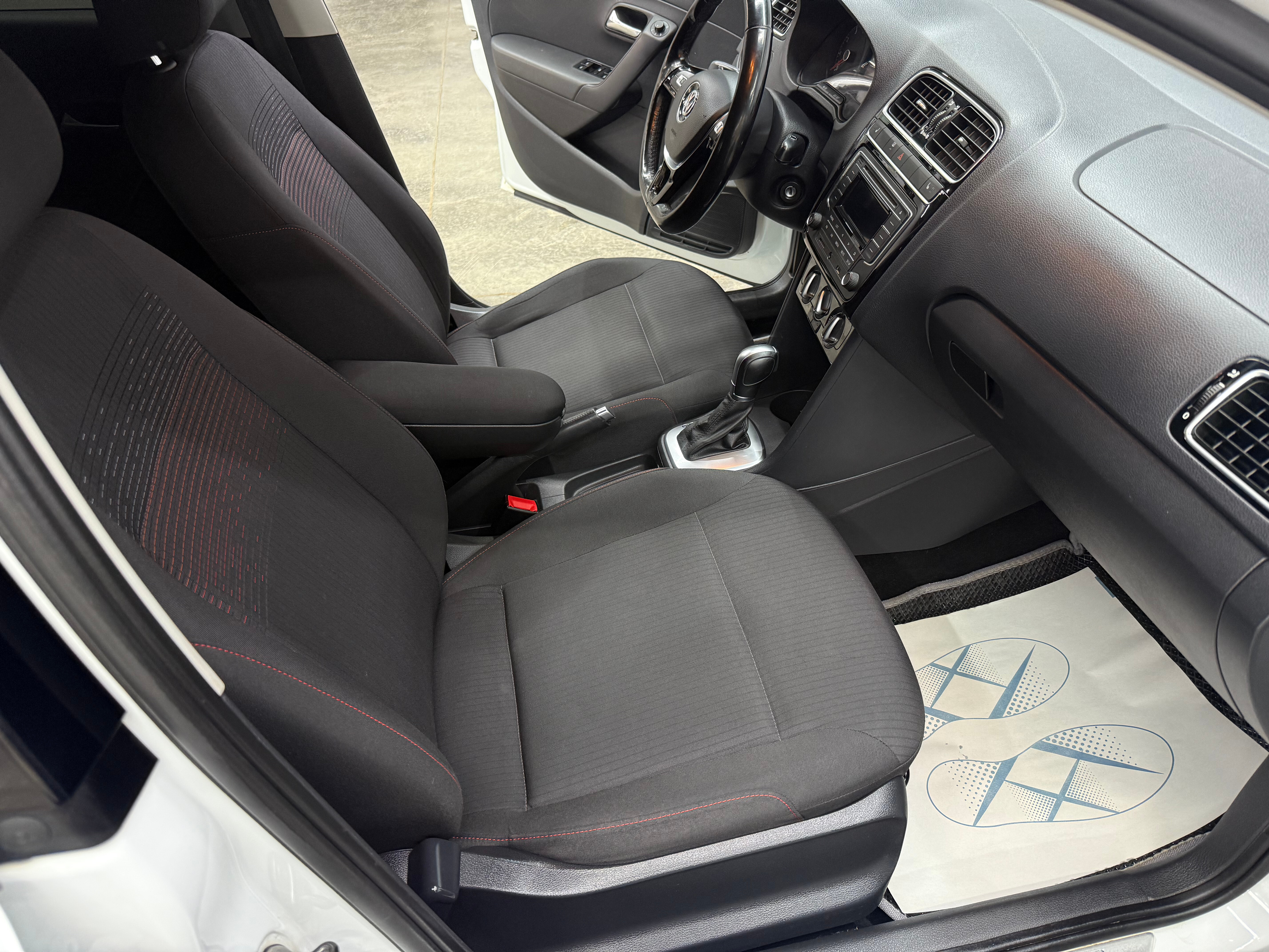 Volkswagen Polo Life, 2017 года, пробег 94557 км