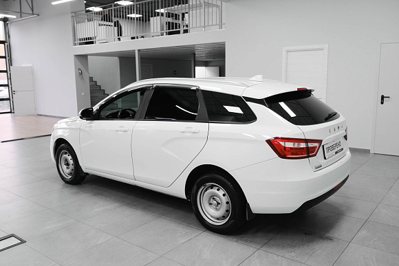 Lada (ВАЗ) Vesta, 2020 года, пробег 132673 км