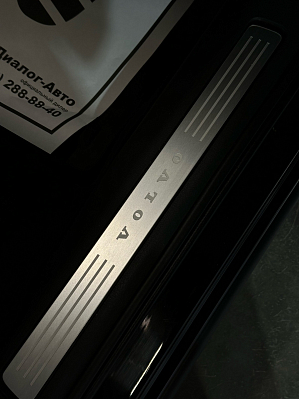 Volvo XC60 Inscription, 2018 года, пробег 525001 км