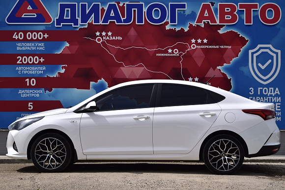 Hyundai Solaris Специальная Серия "10 лет", 2021 года, пробег 89000 км